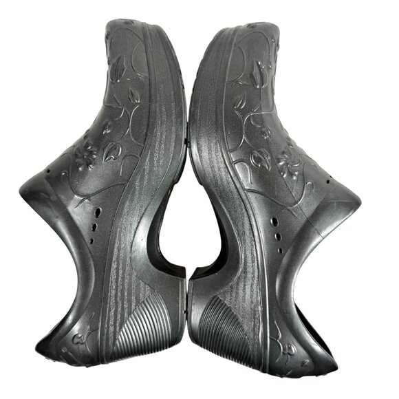 Dansko Pixie Molded EVA Floral Embossed Mules Clogs Black Women’s Sz 38 US 7.5 8 - Picture 5 of 8